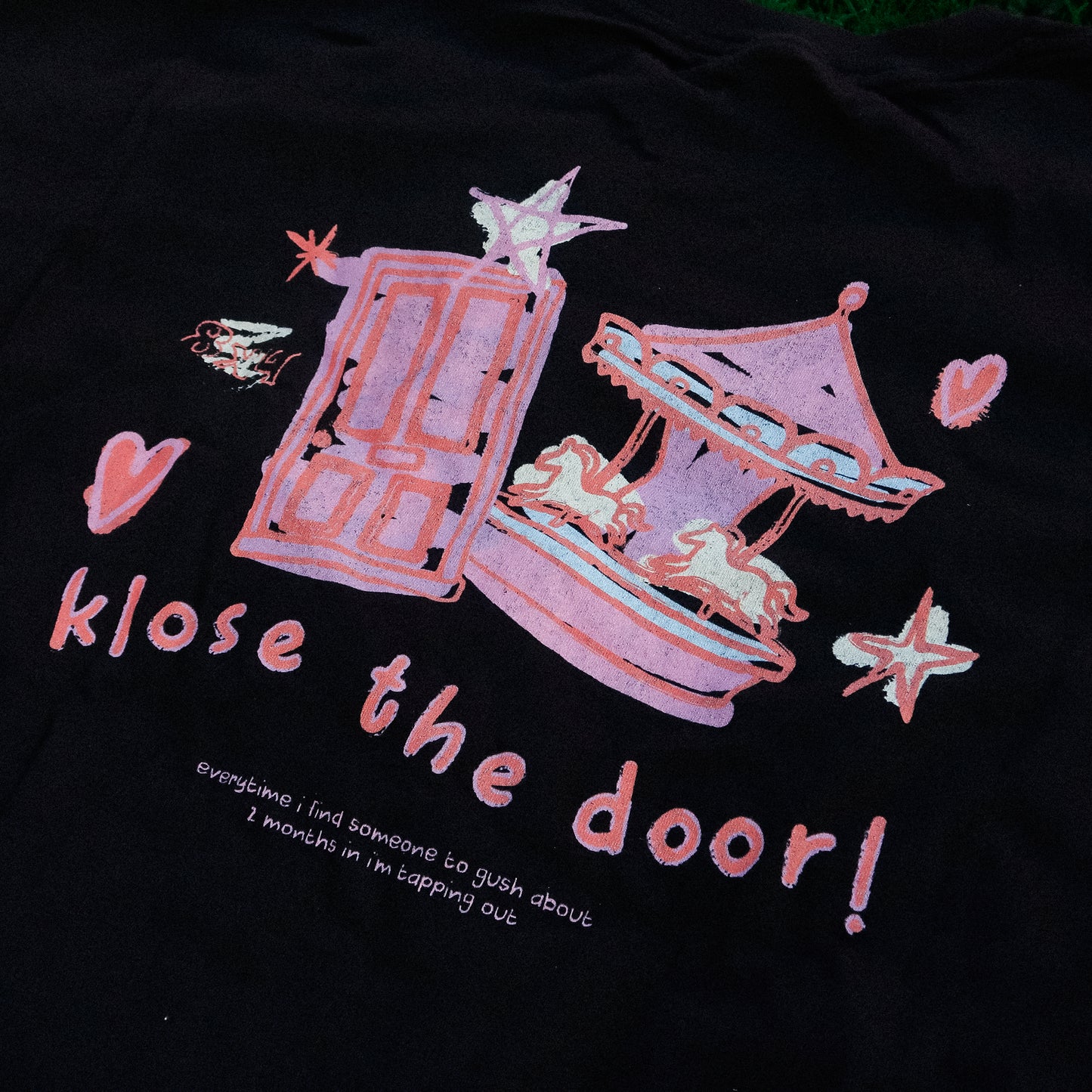 Annie Omalley: klose the door T